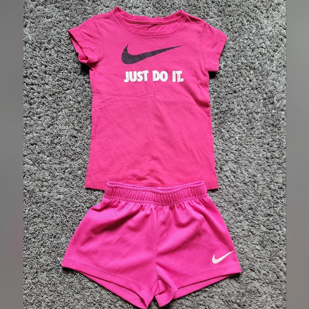 Nike Girls Pink 'Just Do It.' Tee and Shorts Active Set Size 4 - Picture 6 of 6
